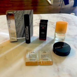 6 piece set of Luxury mini makeup 💄 dior, Bobbi Brown, Armani, makeup forever